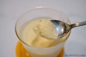 再現した給食のチーズデザート