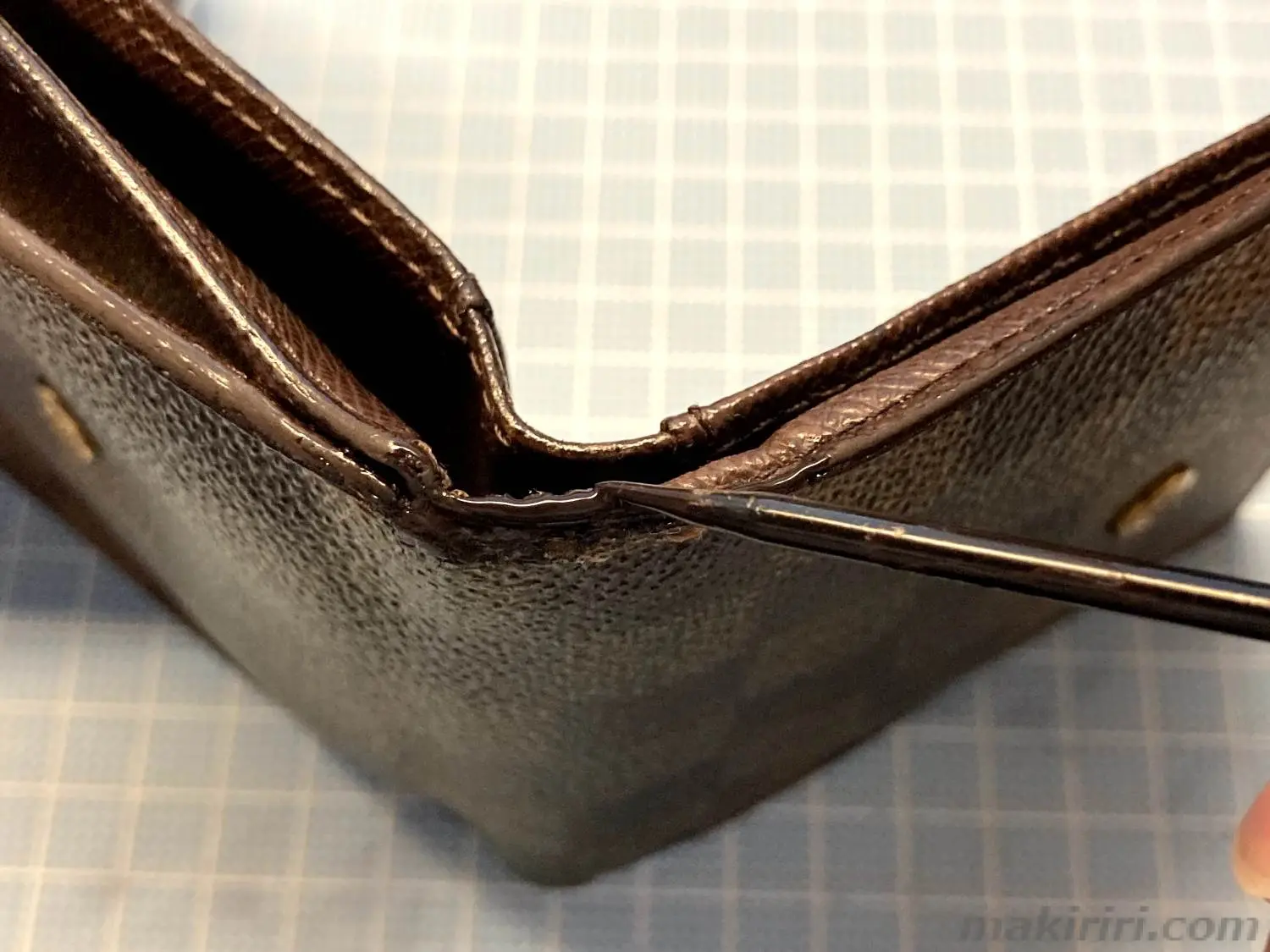 革財部のコバ修理