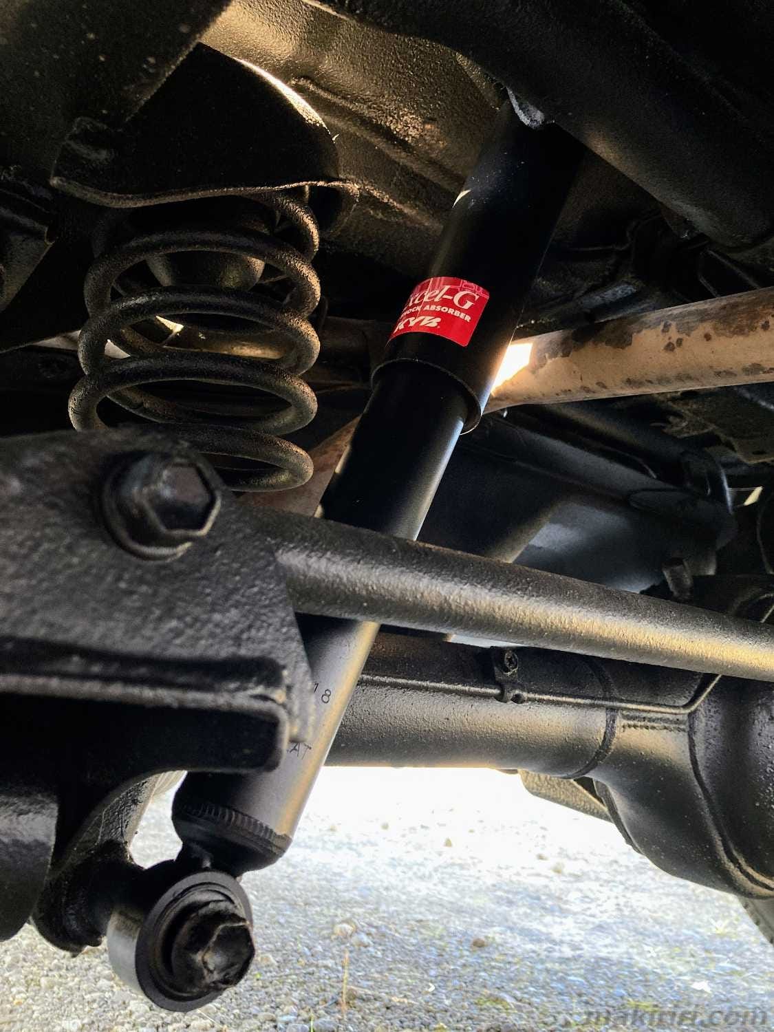 KYB Excel-G(エクセル-G) JB23Wノーマル車高用ショックアブソーバー